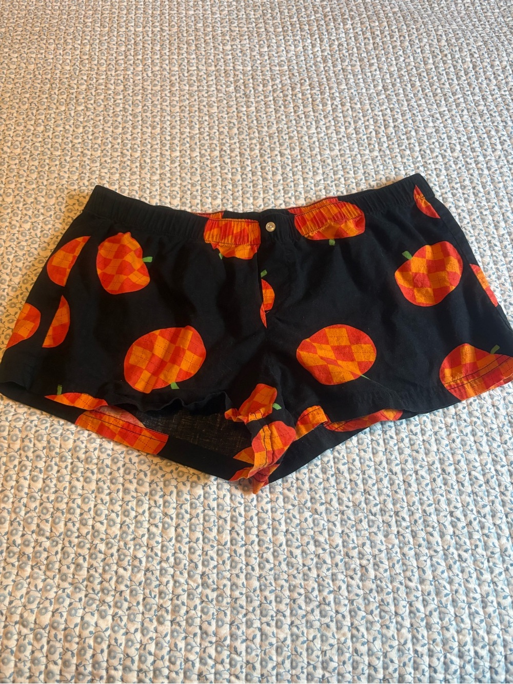 Old Navy Intimates Black pajama shorts with Pumpkins Fall Halloween